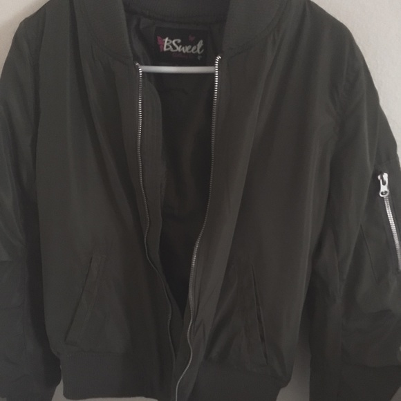 Bomber jacket - Picture 1 of 2